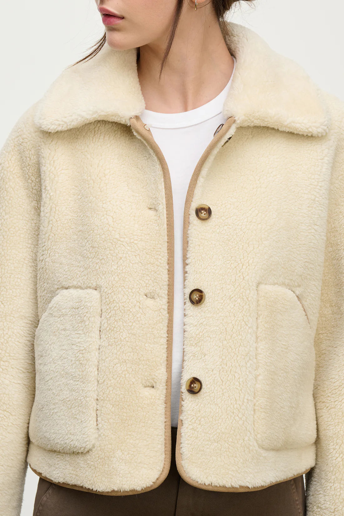 AMARA SHERPA REVERSIBLE JACKET IN SAND